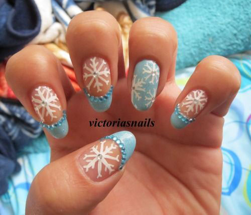 20-Best-Winter-Snowflake-Nail-Art-Designs-Ideas-Trends-Stickers-2014-4