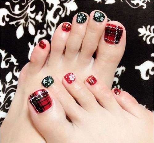 20-best-merry-christmas-toe-nail-art-designs-2016-holiday-nails-8