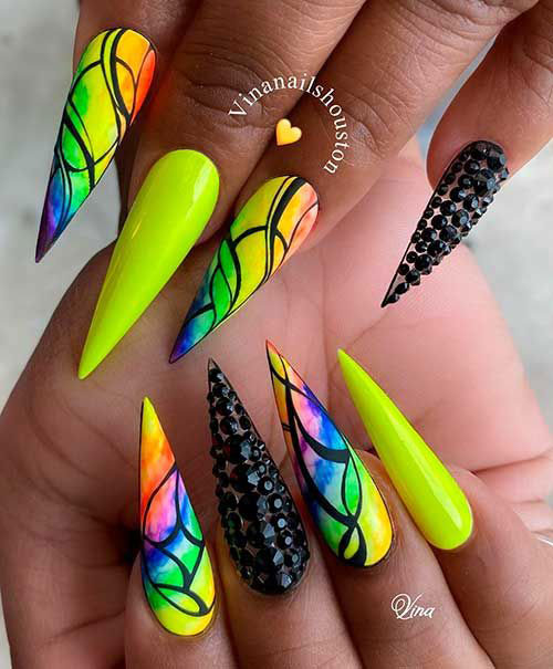 15-Neon-Nail-Art-Designs-To-Try-Out-This-Summer-2021-10