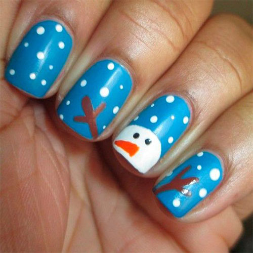 Christmas-Cute-Snowman-Nail-Art-2021-White-Festive-Nails-1