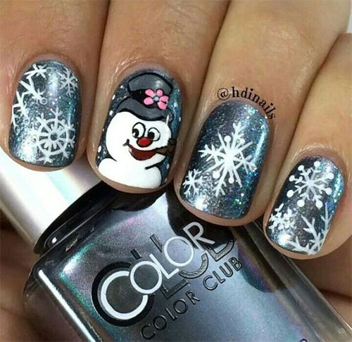 Christmas-Cute-Snowman-Nail-Art-2021-White-Festive-Nails-7