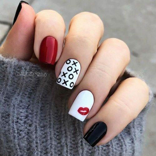 Simple-Easy-Valentine’s-Day-Nail-Art-Ideas-You-Can-Do-At-Home-10