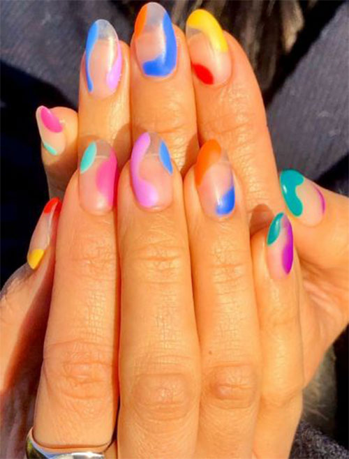 15-Eye-Catching-Spring-Abstract-Nail-Art-Ideas-2022-16