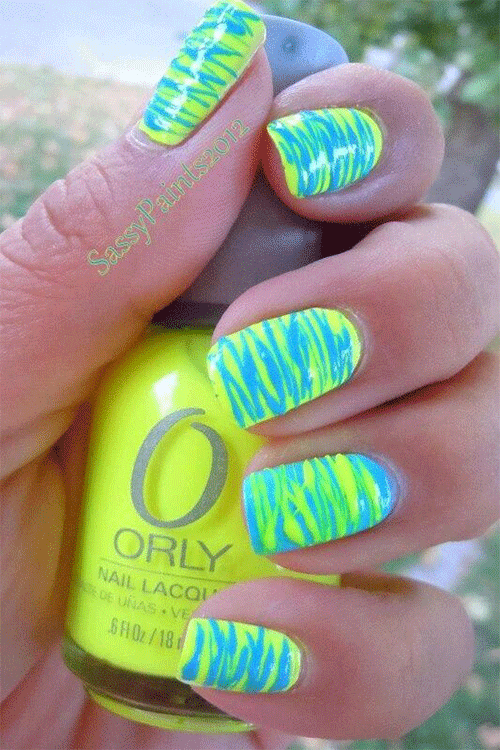 Neon-Summer-Nails-2022-Easy-And-Fun-Ways-To-Twist-Your-Summer-Manicure-11