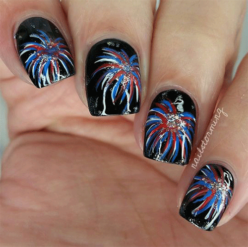 4th-of-July-Fireworks-Inspired-Nail-Art-Designs-2022-10