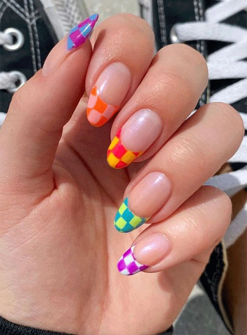 The-12-Best-Rainbow-French-Tip-Nail-Art-Ideas-1