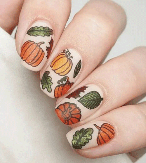 Top-15-Amazing-Halloween-Pumpkin-Nail-Art-Ideas-12