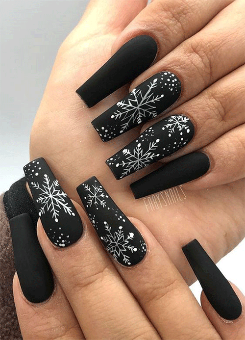 The-Best-Coffin-Nail-Art-Designs-For-Christmas-2022-7