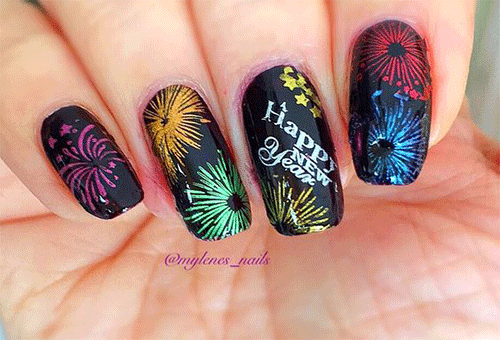 2023's-Top-New-Years-Eve-Nails-For-A-Shining-Start-5