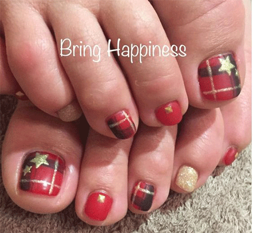 Easy-And-Totally-Cool-Toe-Nail-Art-Designs-To-Try-This-Holiday-Season-9