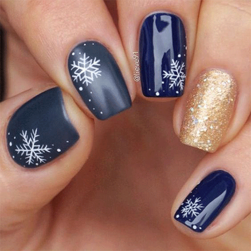Unique-Snowflake-Nail-Art-Designs-For-The-Winter-Season-1