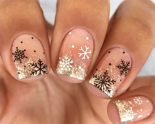 Unique-Snowflake-Nail-Art-Designs-For-The-Winter-Season-3