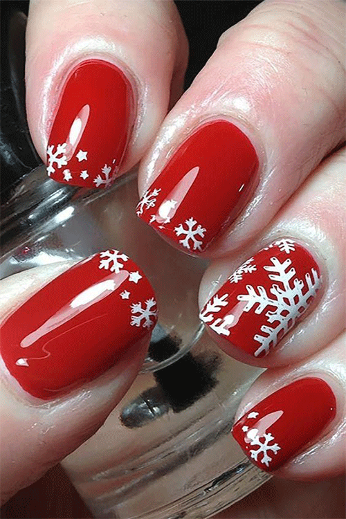 Unique-Snowflake-Nail-Art-Designs-For-The-Winter-Season-8