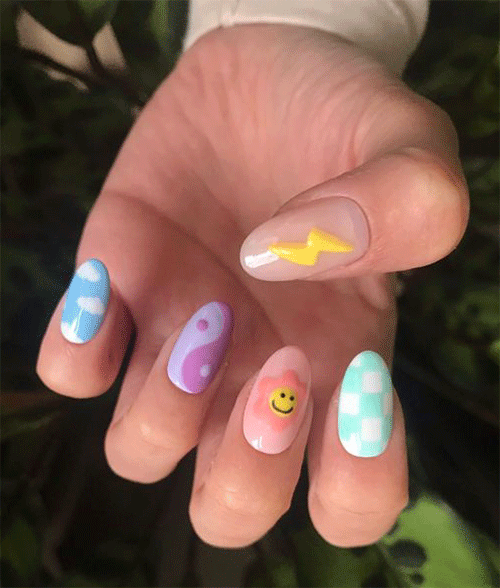 The-Top-Mismatched-Nail-Art-Designs-To-Try-In-2023-14