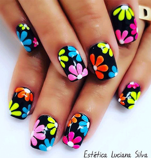 Bring-The-Garden-To-Your-Fingertips-Summer-Flower-Nail-Art-1