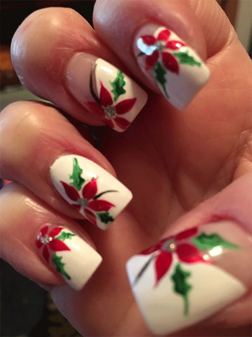 Christmas-Flower-Nail-Designs-For-2023-8