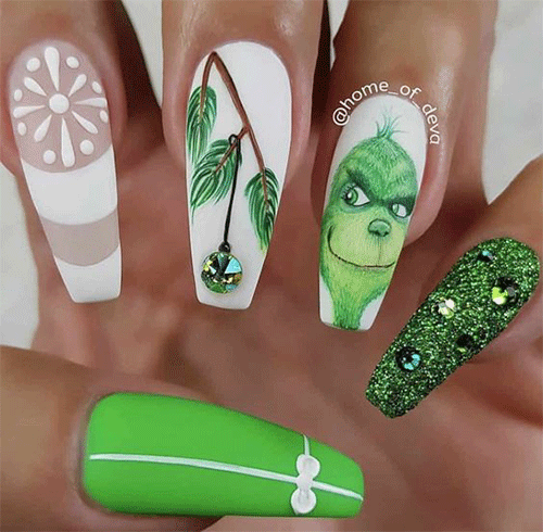Go-Green-With-Grinch-Nail-Art-This-Christmas-2023-15